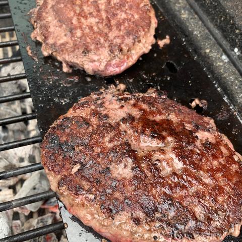 Wagyu Beef Patties grilling