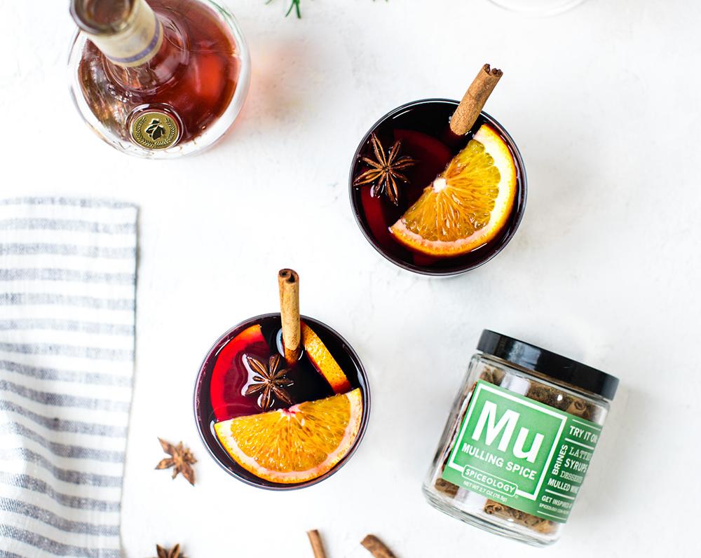 Mulled Wine Holiday Cocktail mix drink
